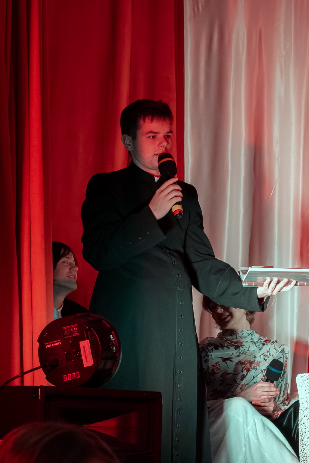 Zdjęcie 06.11.2025 Czytanie Narodowe-11a7c32a99-b0b7-447f-a474-f82884f85c0e.jpg w galerii Narodowe Czytanie poezji Jana Kochanowskiego A. D. 2025